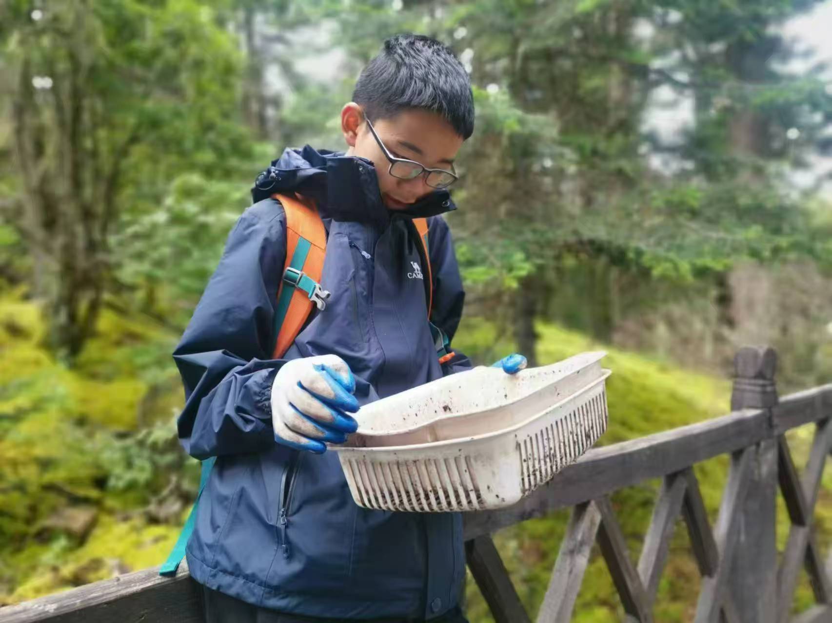 逐虫成趣，探秘成真： 公众科学助力15岁少年在科研路上砥砺前行