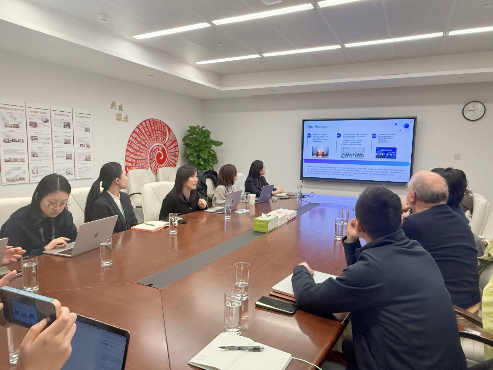 拓展国际视野，共话学术未来：英国皇家学会院士Justin Dillon教授到访交流座谈